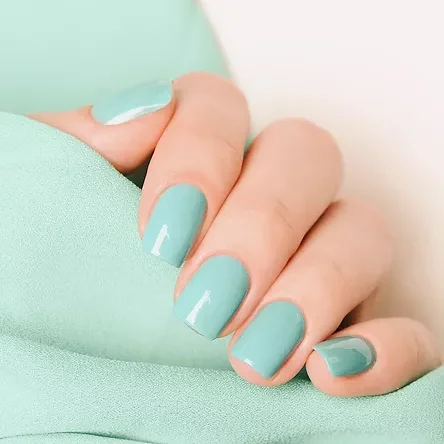 Sage-mint gel nails with mint fabric